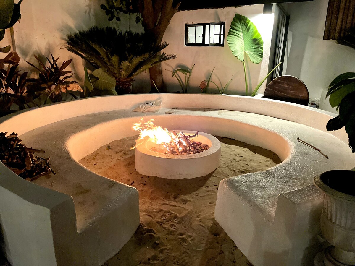 Casa Uno fire pit
